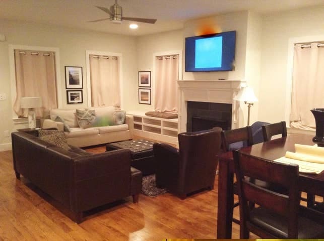 shared den - 3520 Park Ave Unit Master