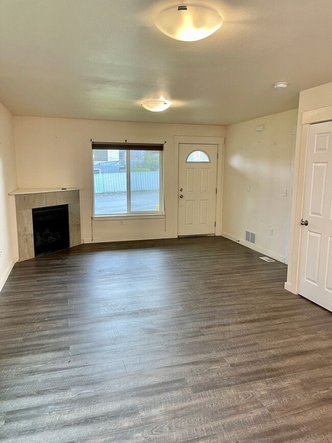 Photo - 410 Flower St Unidad 1