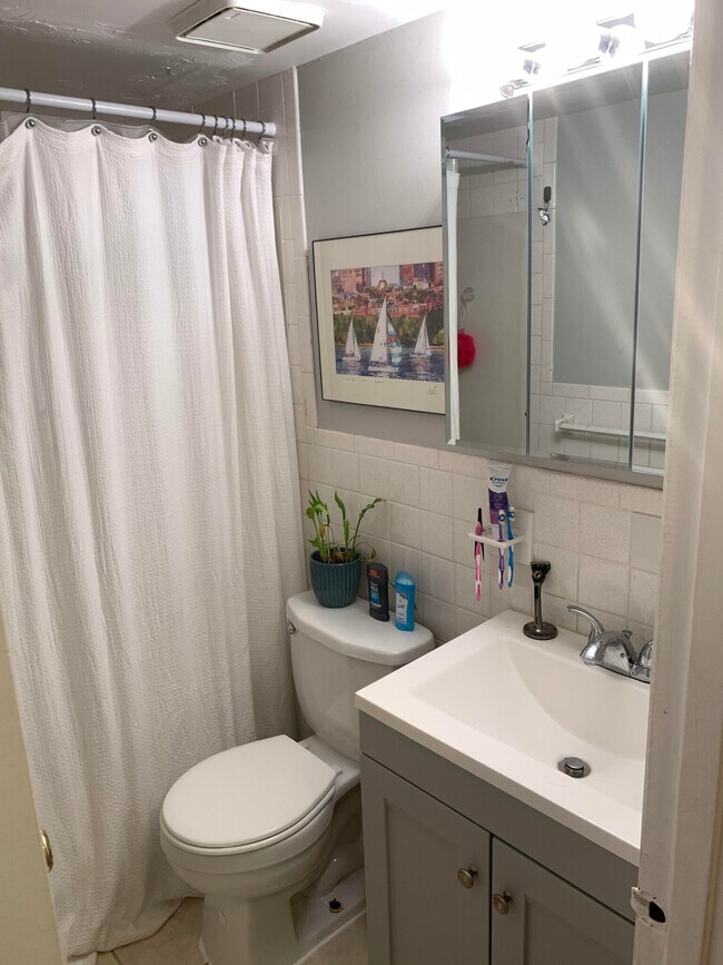 Photo - 74 Saint Stephen St