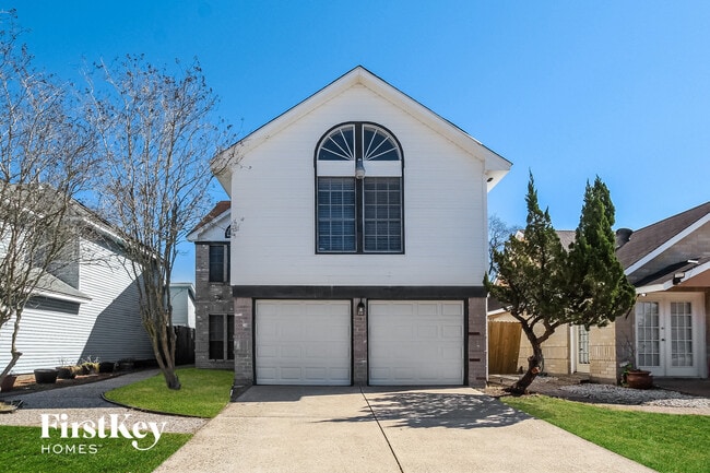 Photo - 800 Charles Pl