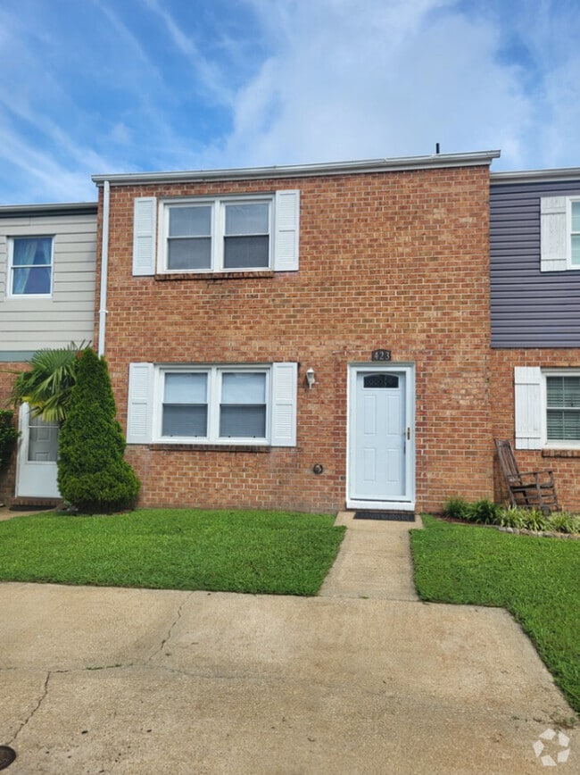 Building Photo - 423 Burr Oak Ct Rental