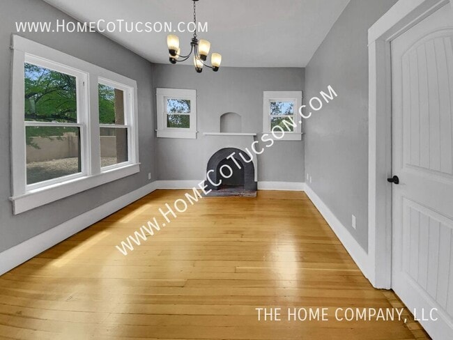 Photo - 1401 N Camilla Blvd