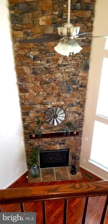 Photo - 323 Golden Eagle Way