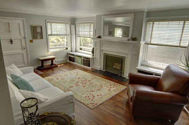 Photo - 5417 48th Ave SW