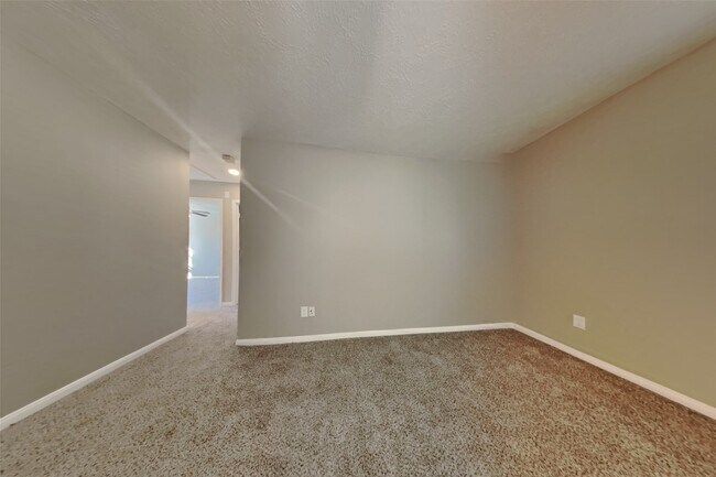 Photo - 18714 Timber Way Dr