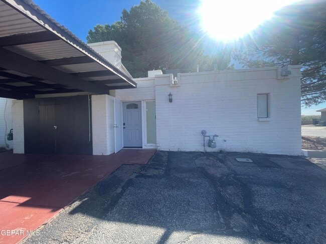 Photo - 15000 Ashford St