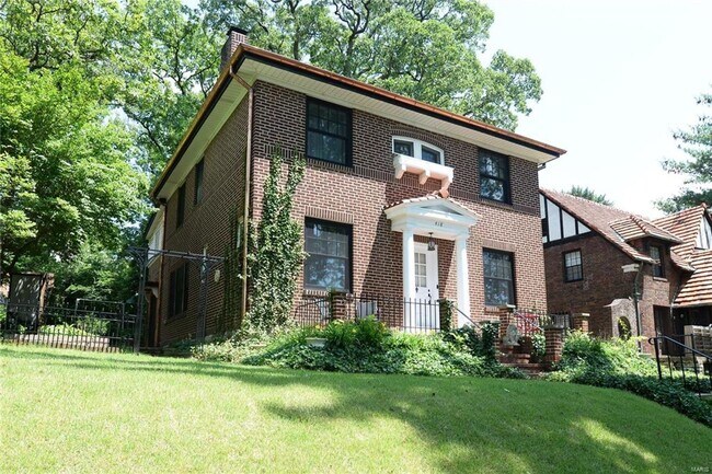 Photo - 418 Carswold Dr