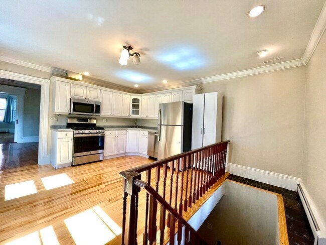 Photo - 2 Buckingham St Unit 1