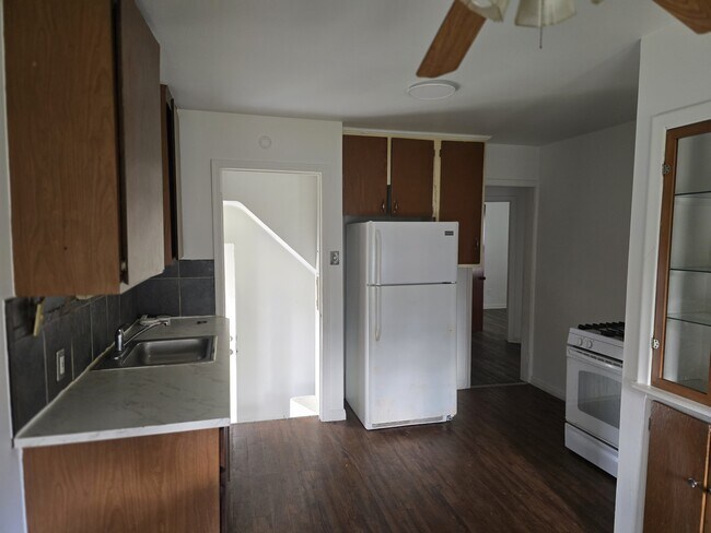 Photo - 15603 Lappin St