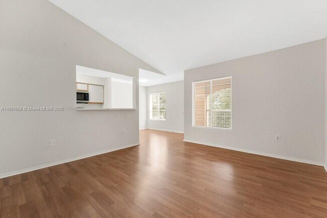 Photo - 2321 NW 33rd St Unit 215