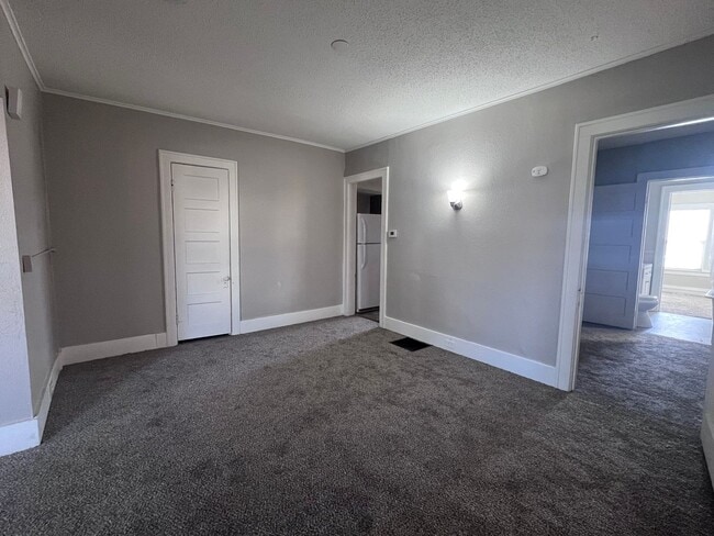 Photo - 1054 Ionia Ave SW Unit 1054 Ionia Ave SW - 4