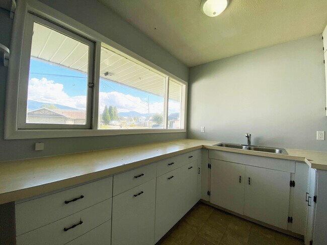 Photo - 37 Kechika St Unit 1