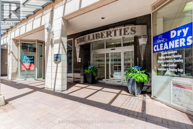 Photo - 44 Gerrard St W Unit 307