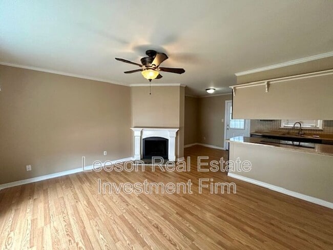 Photo - 150 Chimney Stone Way