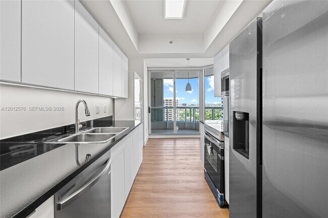 Photo - 21055 Yacht Club Dr Unidad 1903