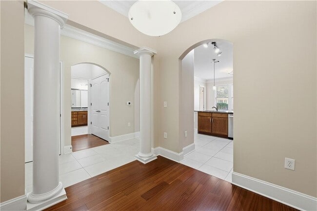 Photo - 3621 Vinings Slope SE Unit 2115