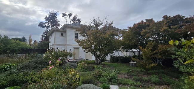 Photo - Beautiful Home With Incredible Views