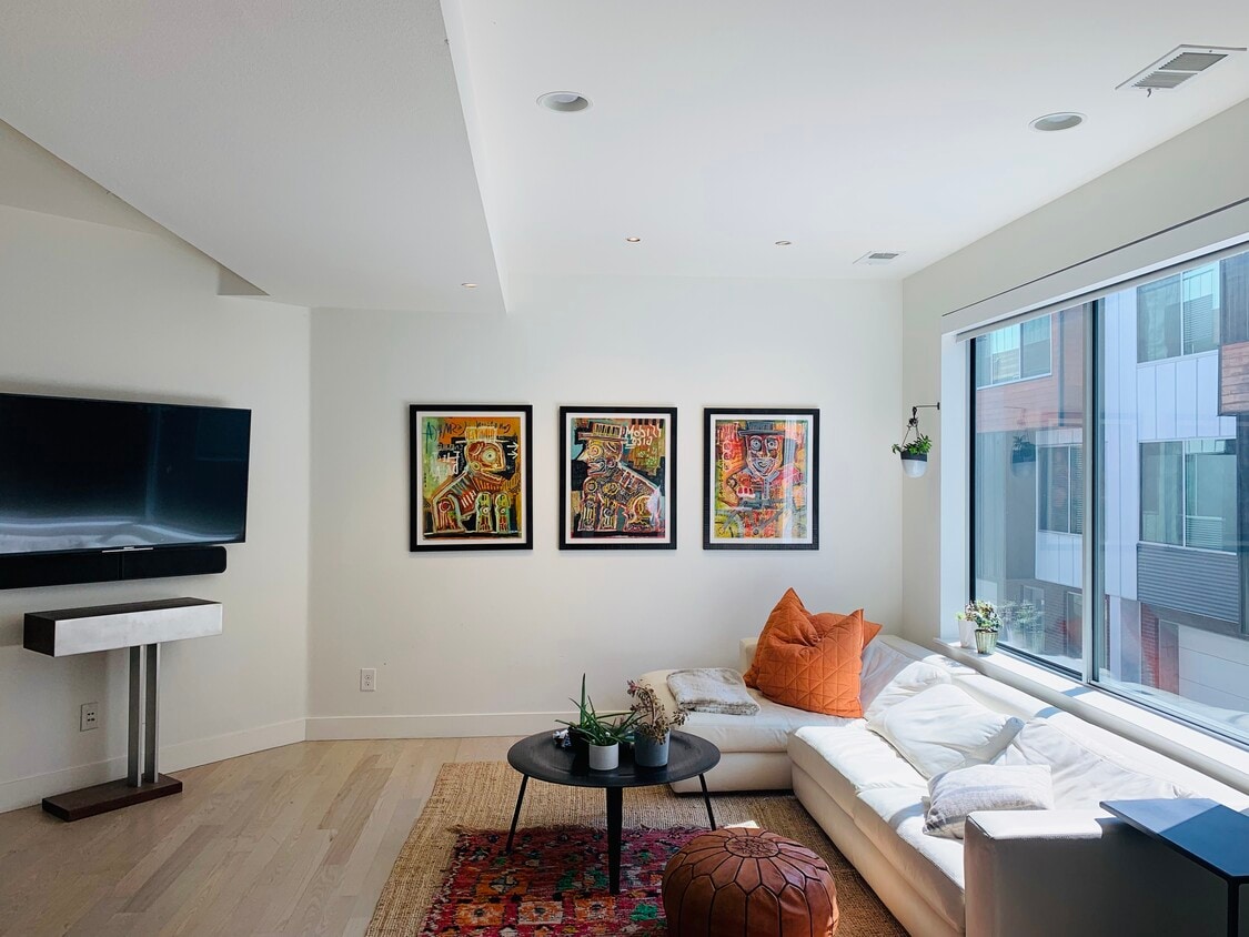 Living room - 3336 Tejon St (Denver, CO)