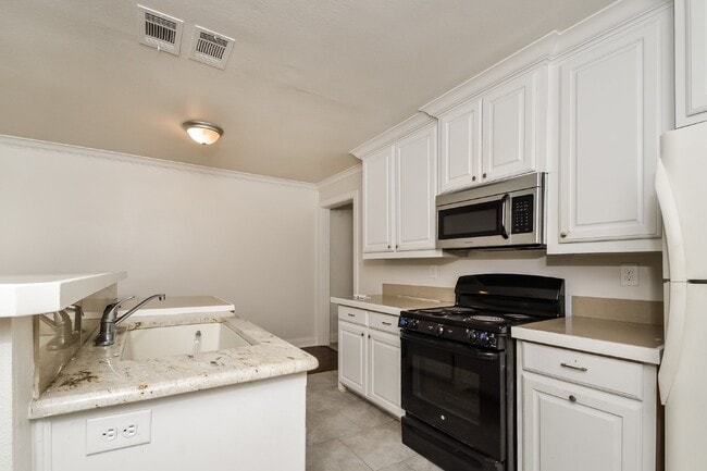 Photo - "Charming 2-Bedroom, 2-Bath Duplex in Prim...