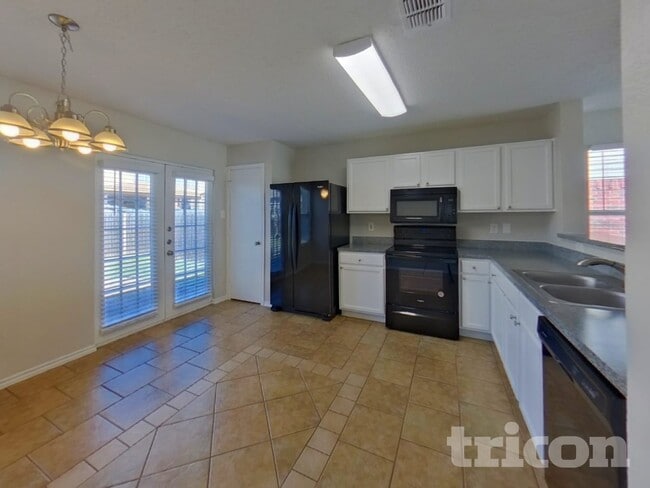 Photo - 4604 Palm Ridge Dr