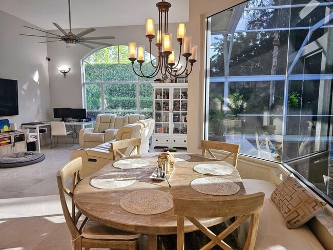 Photo - 132 Thornton Dr