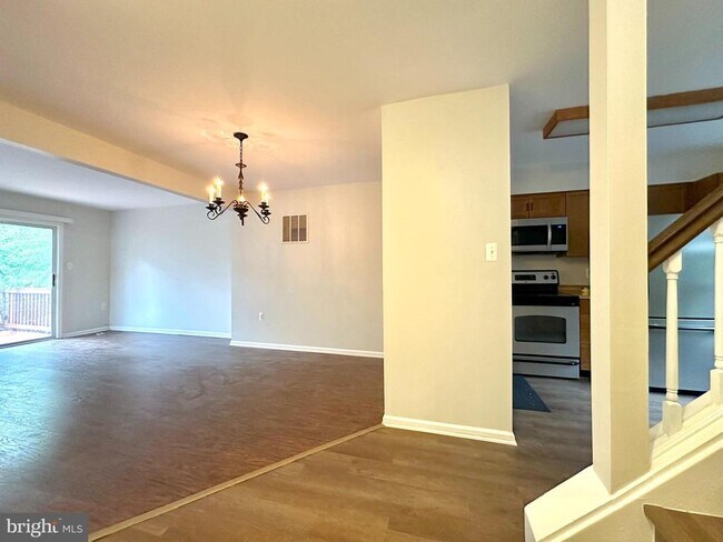 5700 Medallion Ct