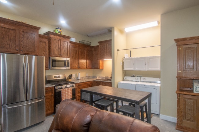 Photo - 148 Westwood Acres Dr Unit Lower Level