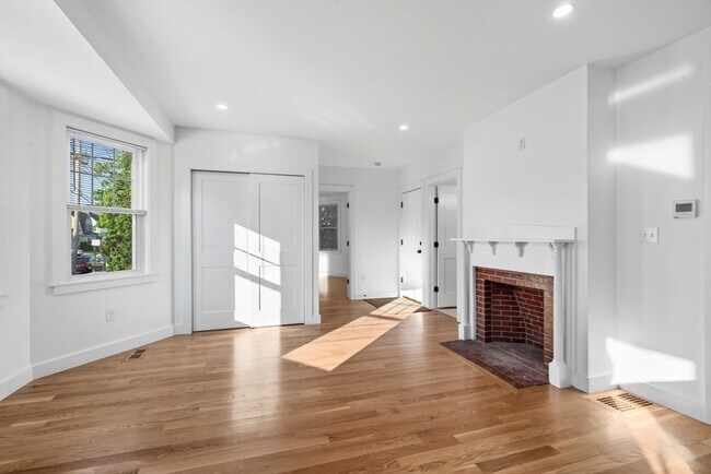 22 Berlin St Unit 1