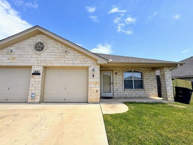 Building Photo - 1201 Powder River Dr Rental