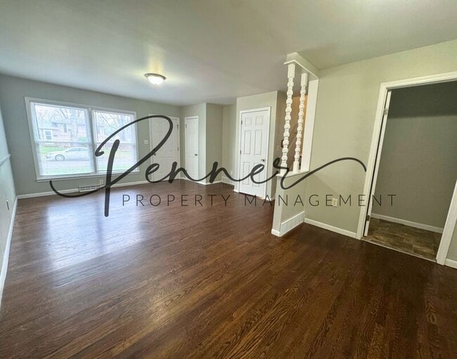 Photo - 513 NW Ward Ln