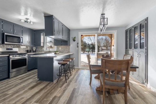 Photo - 444 S St Bernard Dr