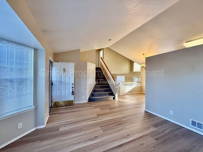 Photo - 2830 Calkins Pl