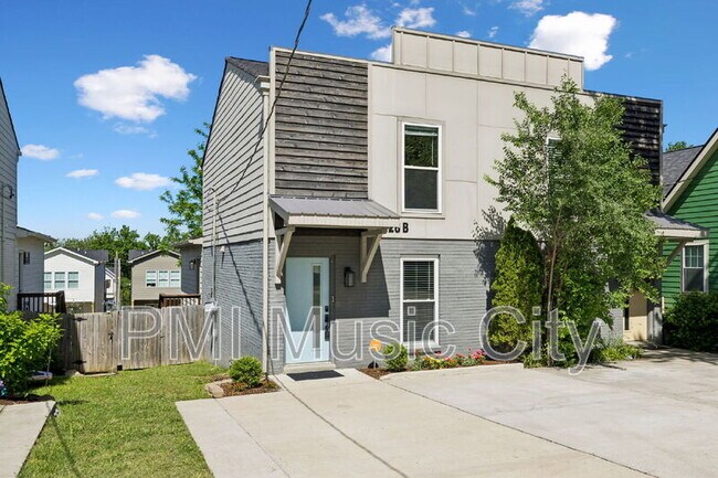 Photo - 2126B Burns St