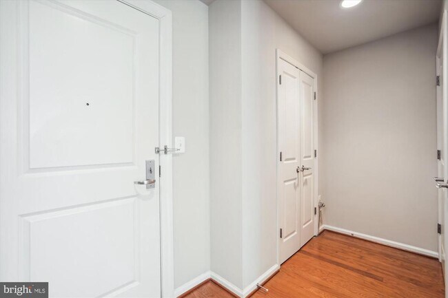 Building Photo - 11700 Old Georgetown Rd Unit 1009