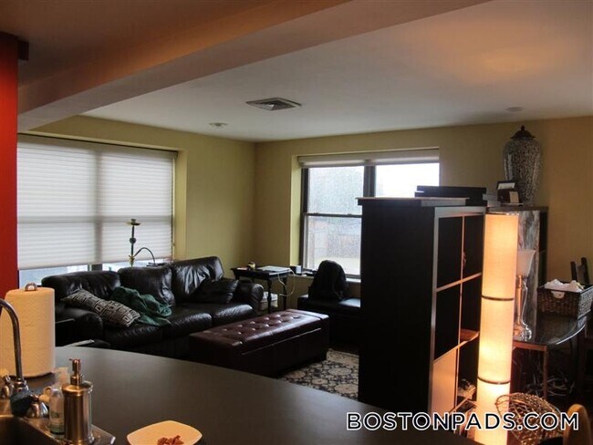 Photo - 197 Sidney St