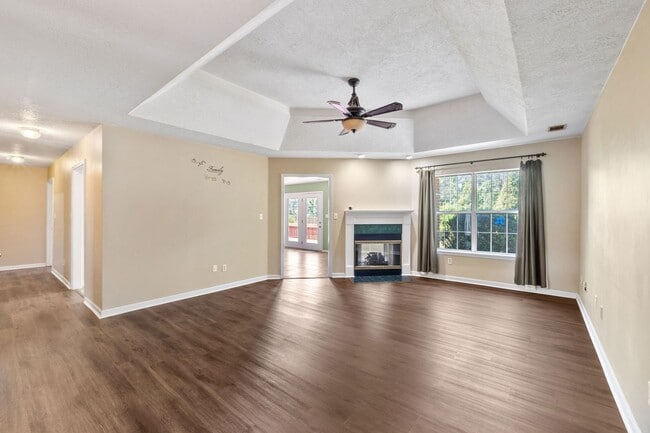 Photo - 928 Hunting Horn Wy