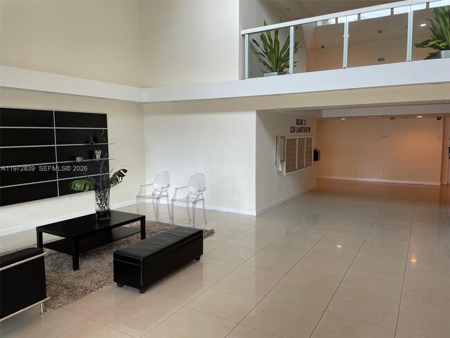 Photo - 120 Lakeview Dr Unit 305