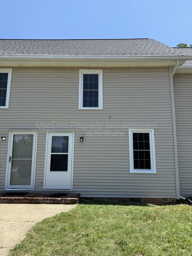 Photo - 210 Milford St Unit B