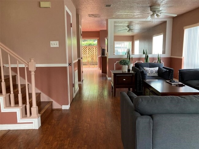 Photo - 1839 Sherwood Forest St