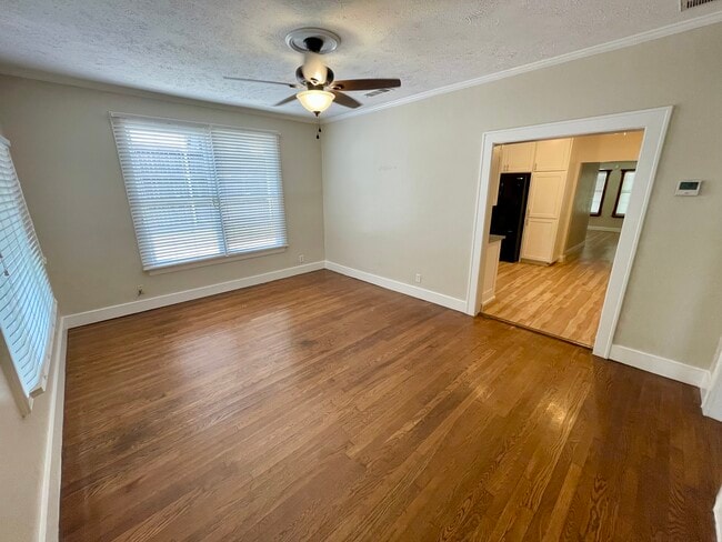 Living room 1 - 3820 W 5th St