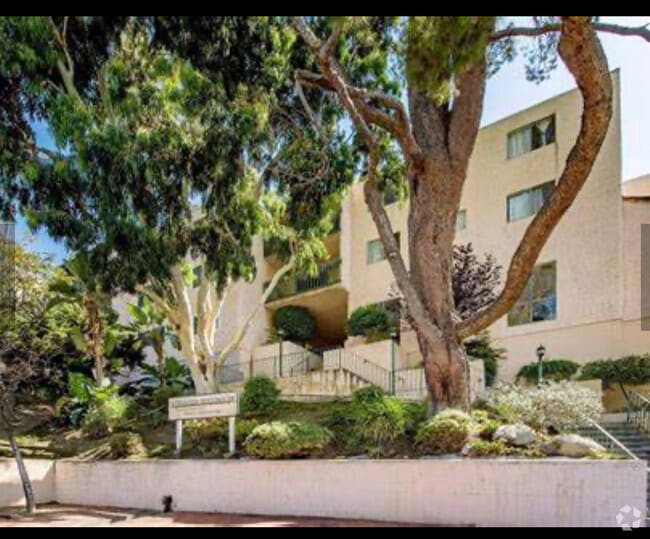 Building Photo - 2940 N Verdugo Rd Unit 310 Rental