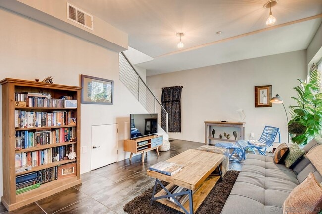 Photo - 991 Sigsbee St Unidad 991