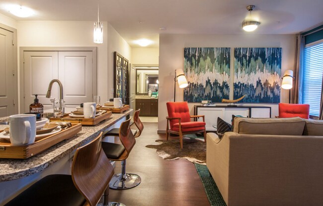 Building Photo - 502 S Post Oak Ln Unit 312.20