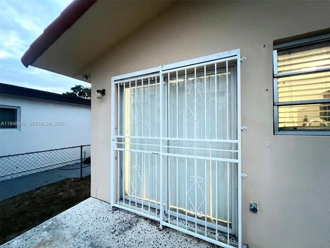 Photo - 2762 SW 21st St Unit -