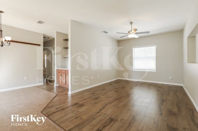 Photo - 6 Llobell Pl