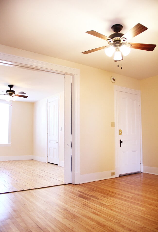 Building Photo - 147 N Union St Unit APT 1