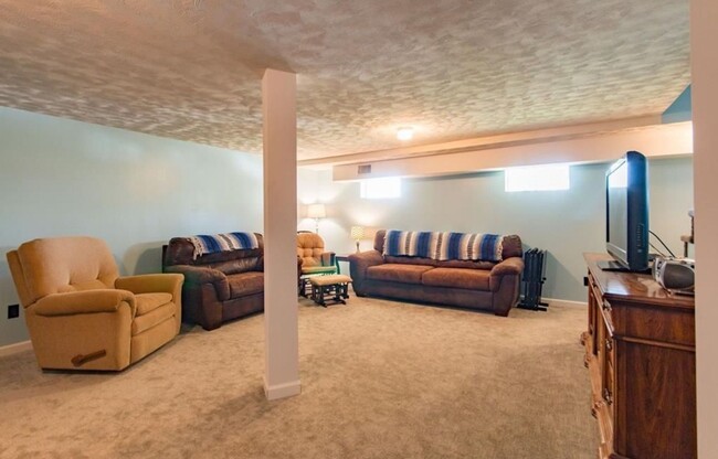 Photo - 268 Bellehaven Dr