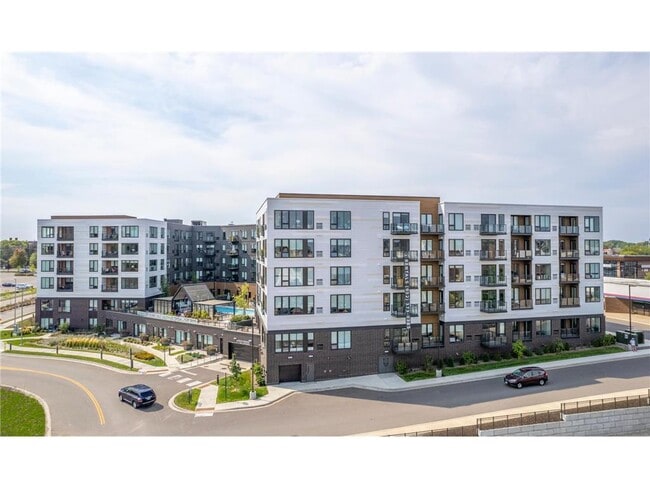 Building Photo - 12610 Ridgedale Dr Unit 630