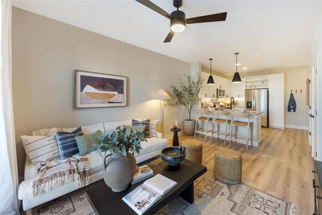 Photo - 2908 E Howard Ln Unit 09109