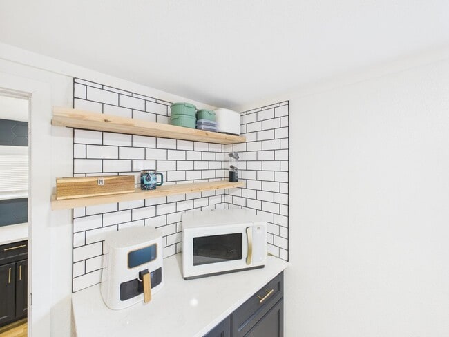 Photo - 415 Sanford Ave